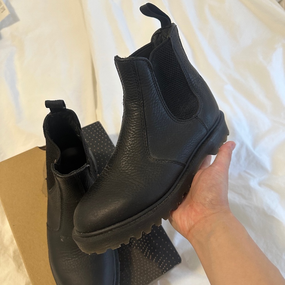 Dr Martens Black Chelsea Boots